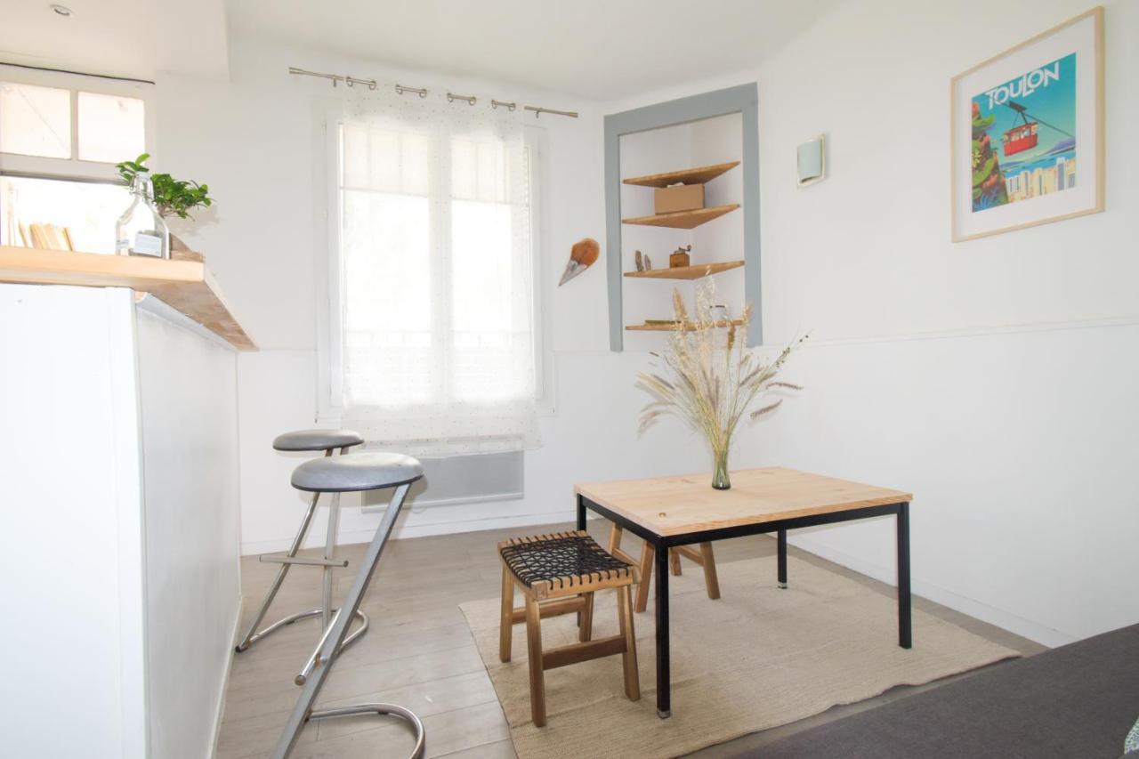 Le 92 Toulon Bas Faron Apartment Bagian luar foto