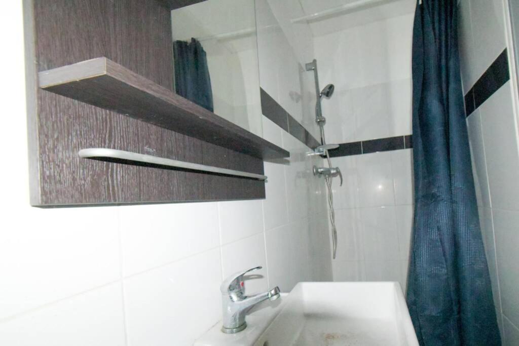 Le 92 Toulon Bas Faron Apartment Bagian luar foto