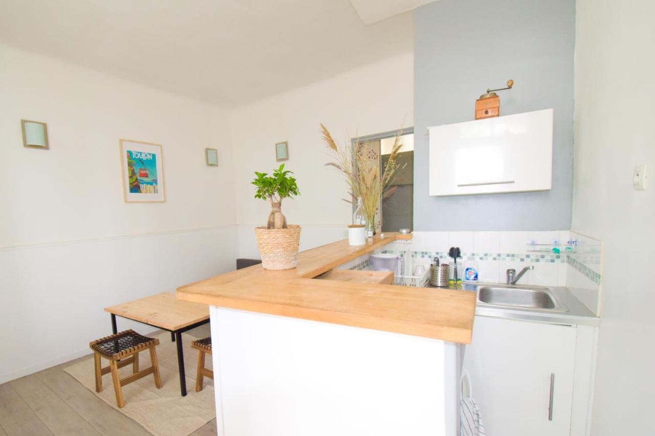 Le 92 Toulon Bas Faron Apartment Bagian luar foto